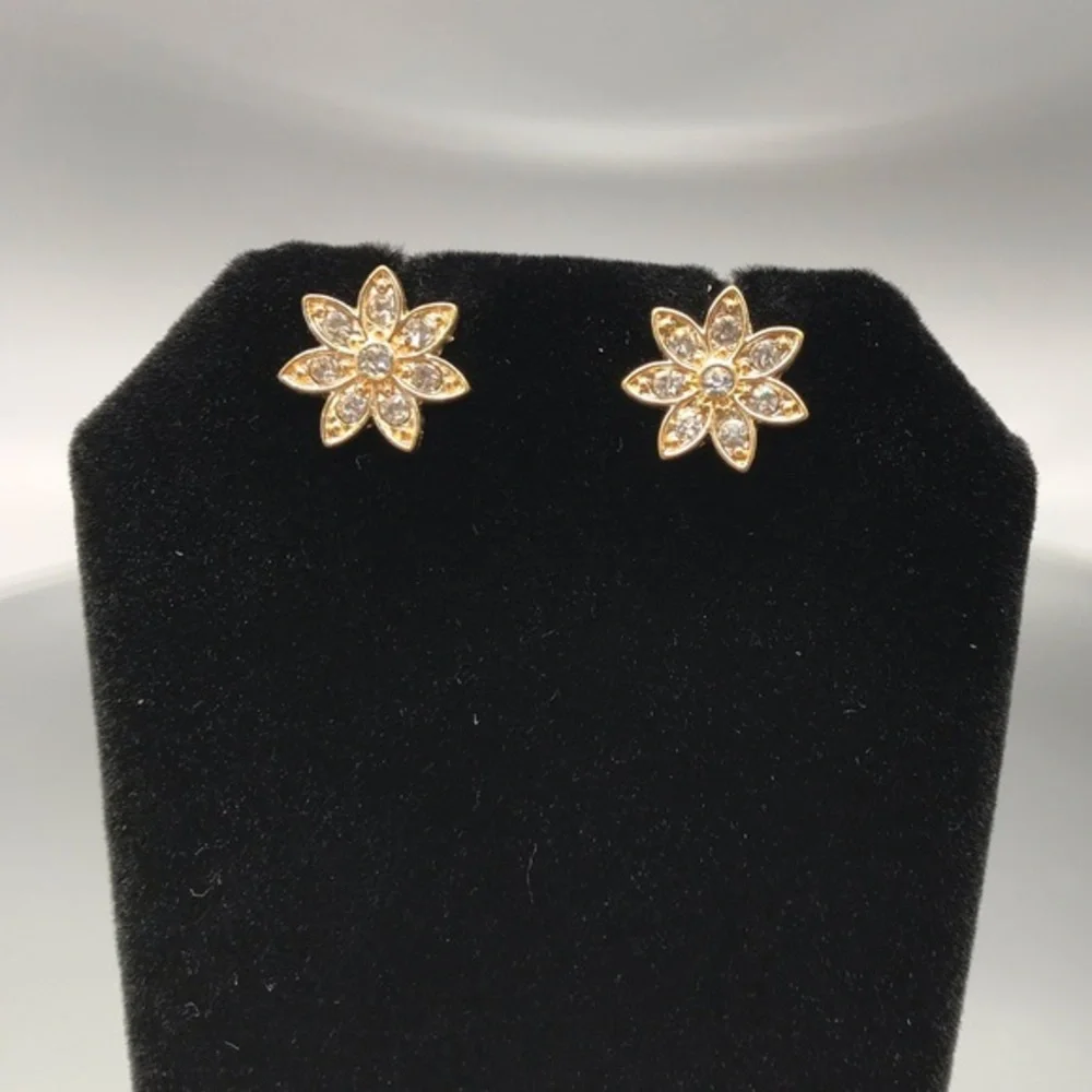 Gorgeous Dainty Gold Tone Flower Earrings, EUC - Picture 1 of 8